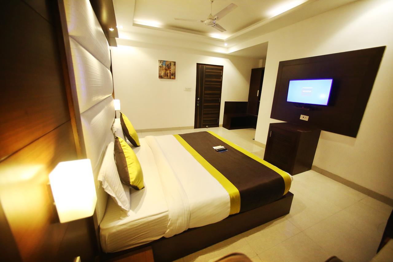 Hotel Aero Star Near Delhi Airport Yeni Delhi Dış mekan fotoğraf